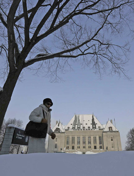 Defence counsel are not subject to the high standard Crowns must meet when leading evidence at trial, ruled the SCC. (Photo: Chris Wattie/Reuters)